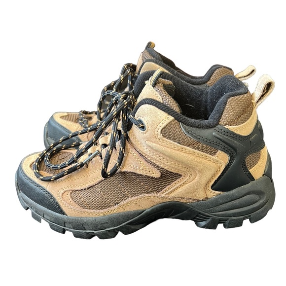 RedHead brand boys size 6 hiking all weather lace boots in excellent condition - Picture 2 of 7